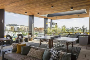 Modern and Lavish apartment